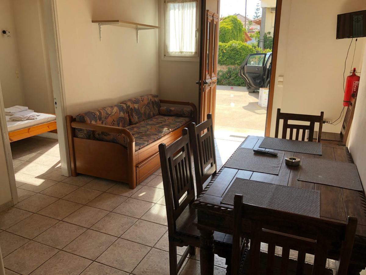 Mythos Suites-Dionysos Apartment Methoni  Eksteriør billede